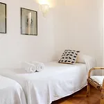 Kika Villa *